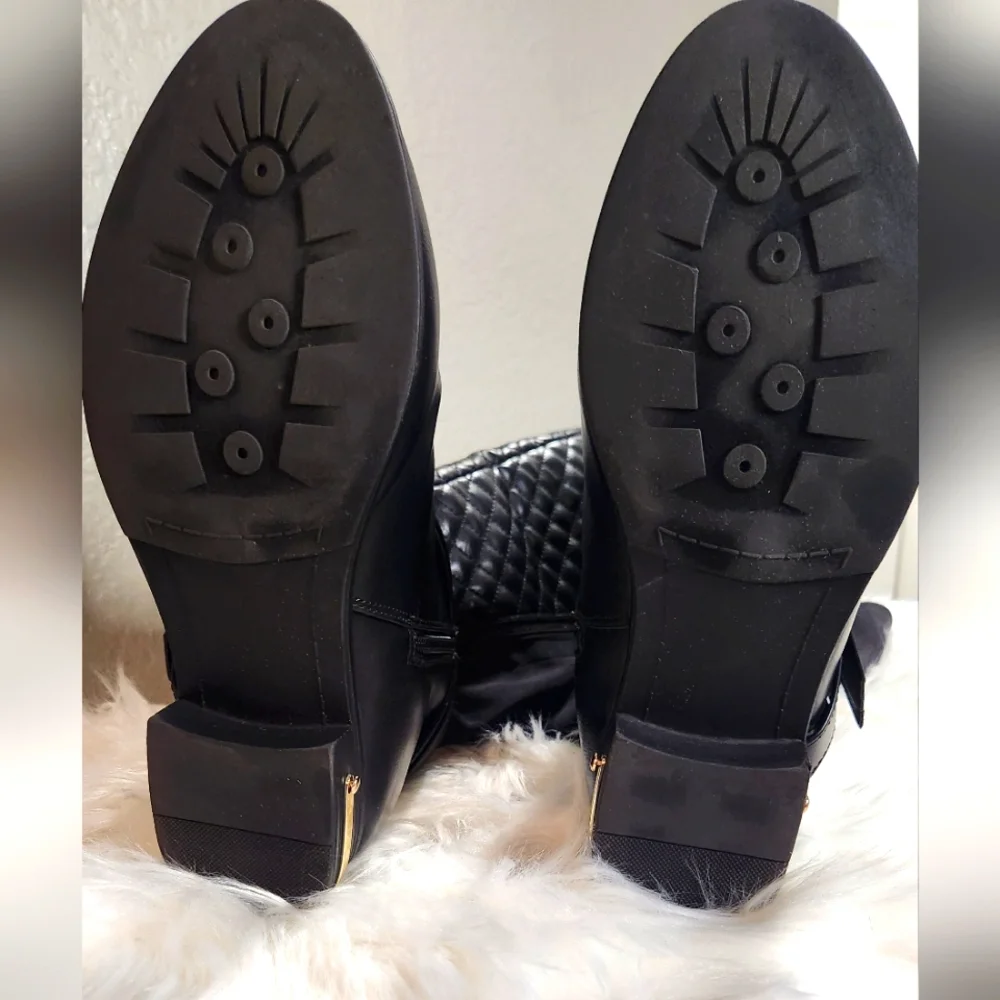Annabeth Quilted Flat Boot - Picture 4 of 4